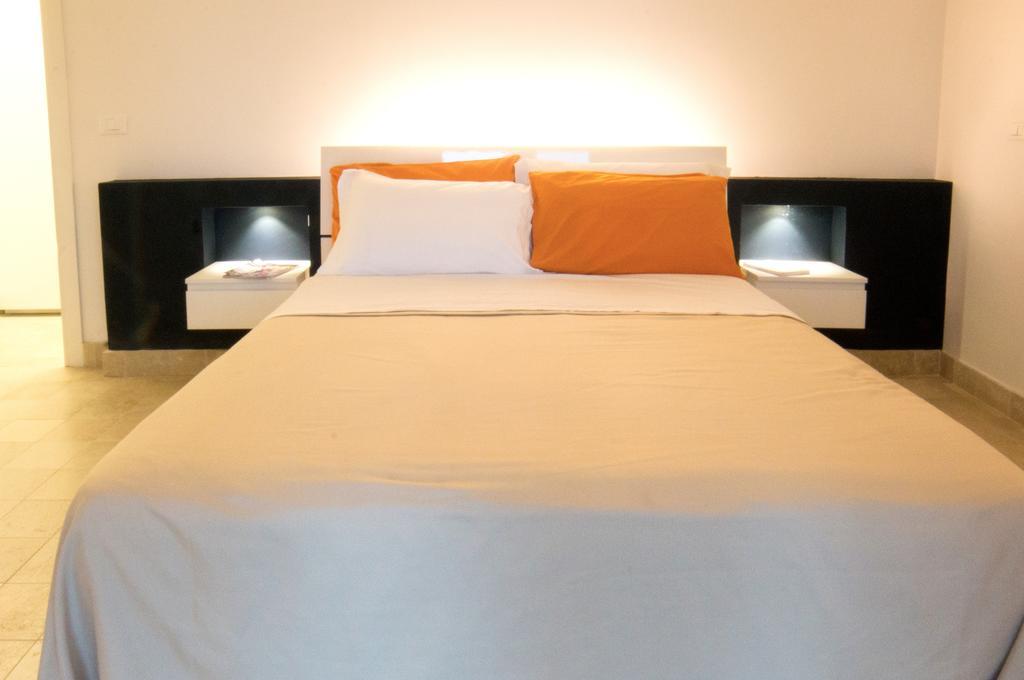Melus Maris Guest House Syracuse Room photo